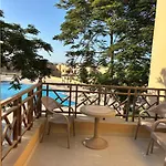 Central Hurghada With Private Beach & Resort Pools